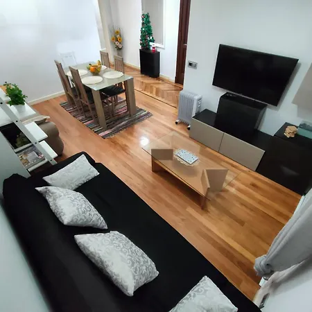 アパート Vintage House